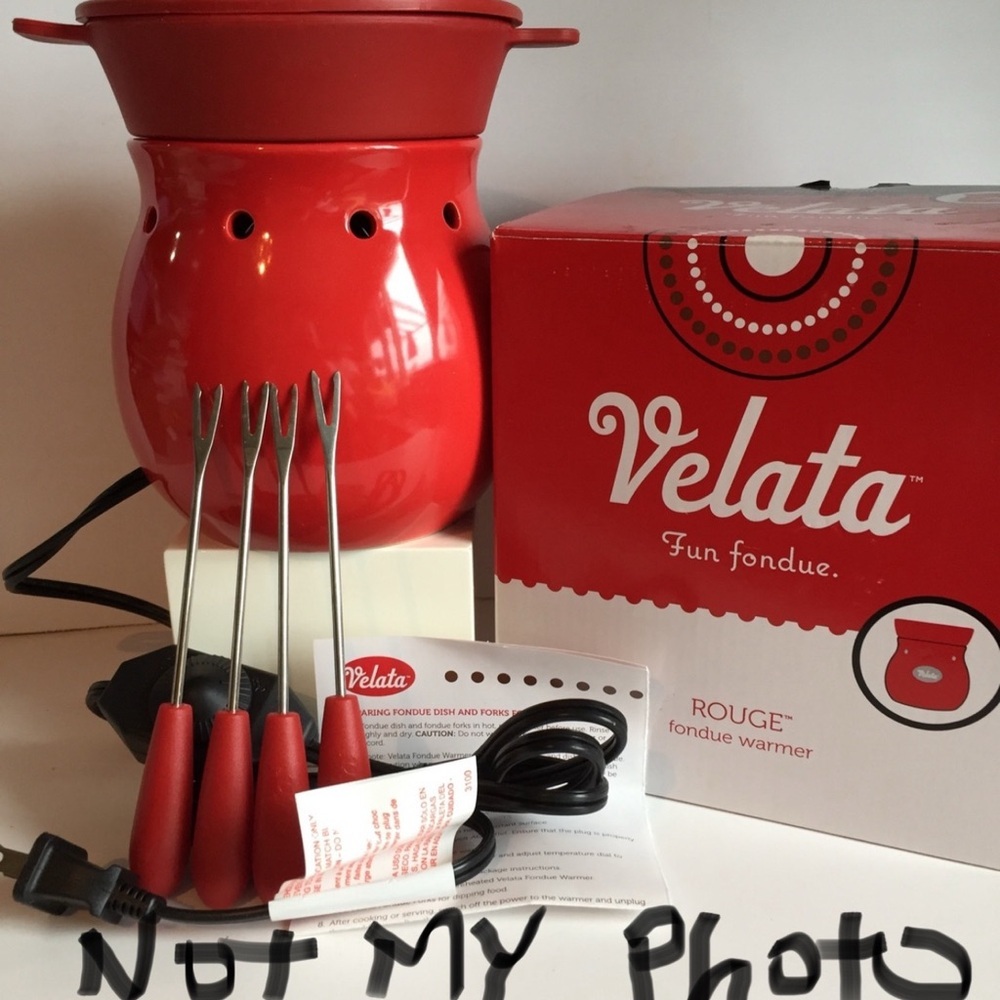New Scentsy Red Fondue Warmer Set - Picture 5 of 5